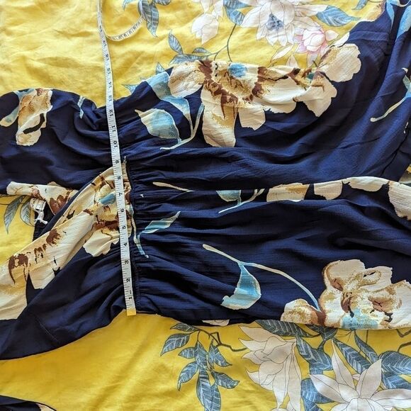 Davi and Dani spaghetti strap navy blue floral jumpsuit NWT large - Picture 6 of 8